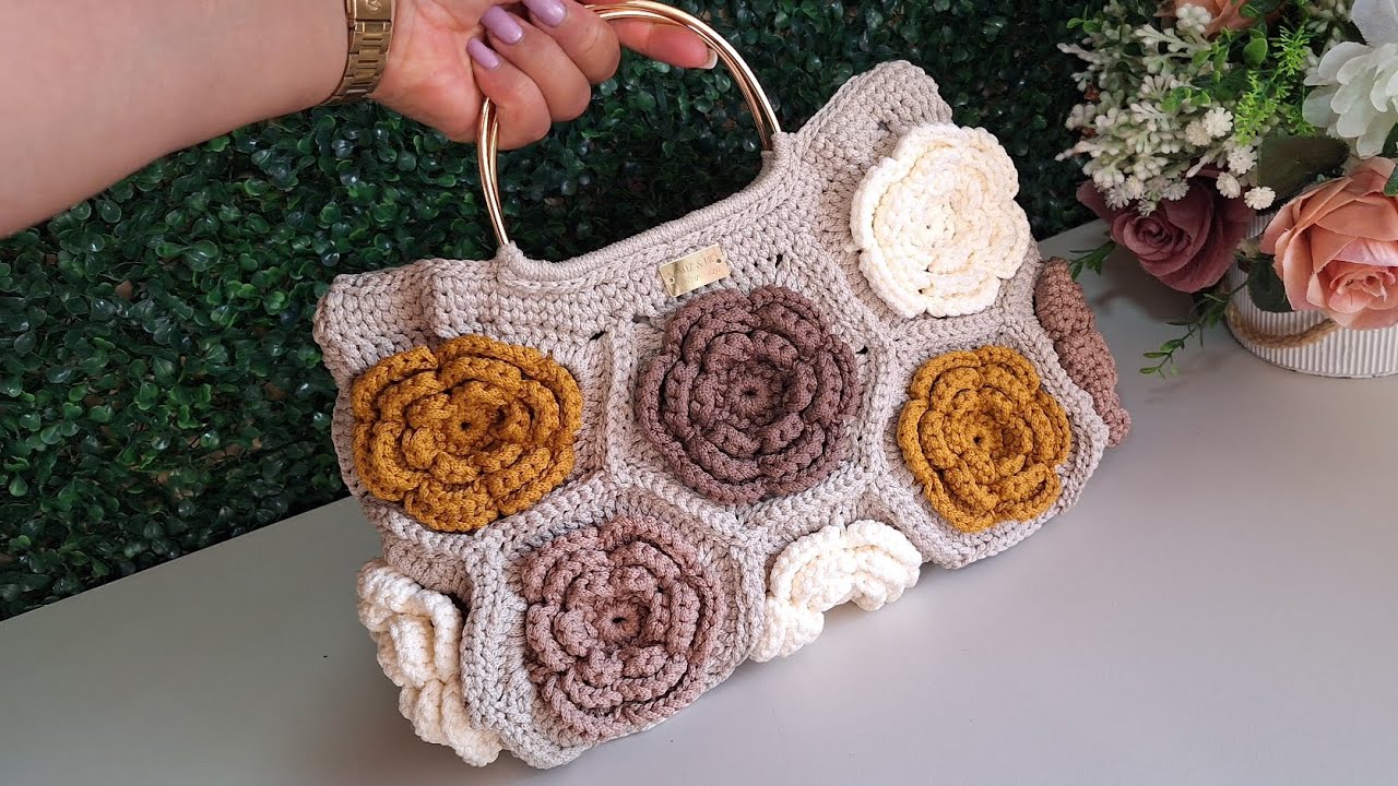 Bolsa de crochê em hexágonos