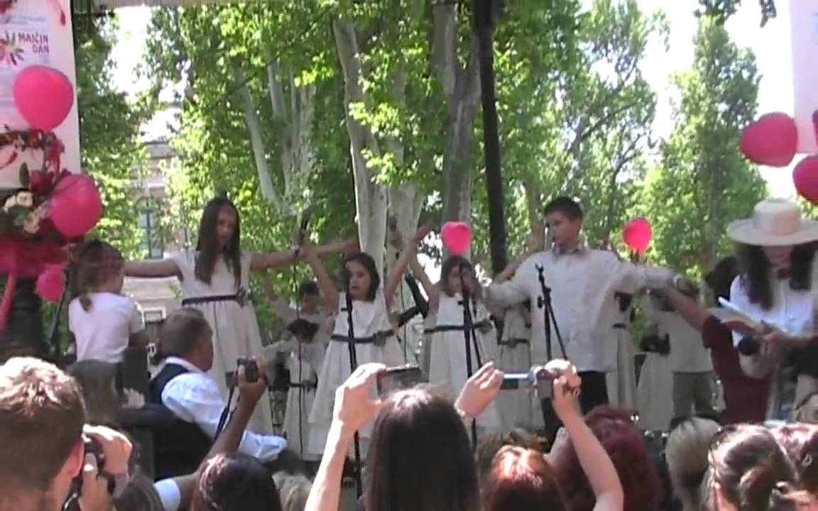 Dječji Zbor Bajka - Mama. hvala ti za sve