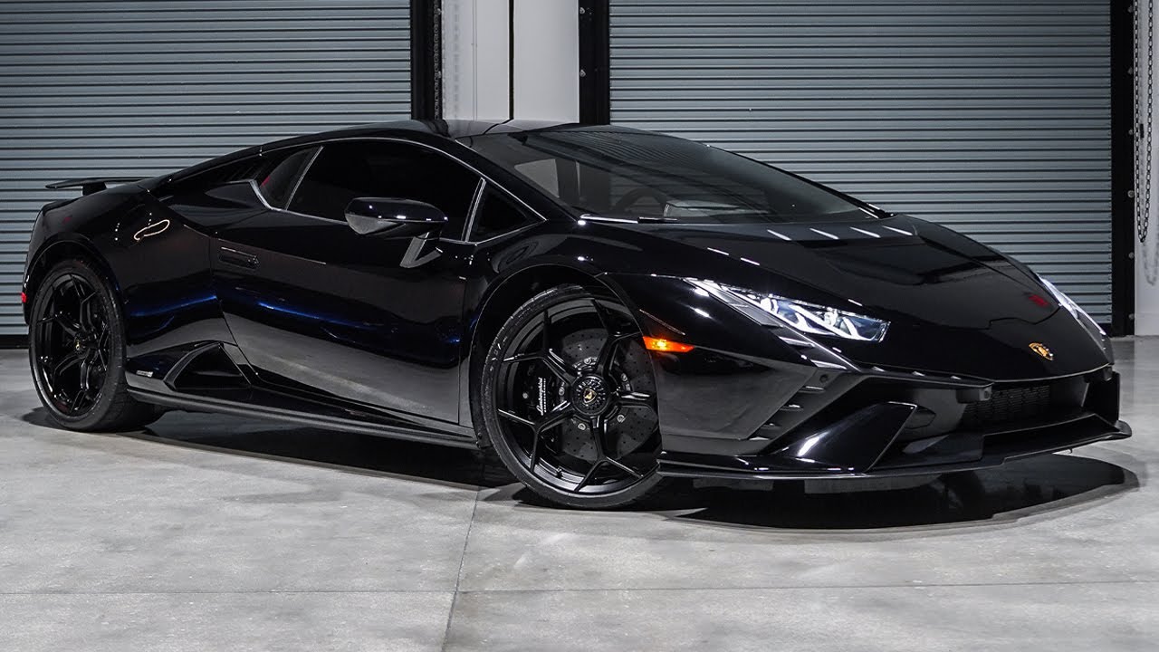 SINISTER 2023 Huracan Tecnica LP 640 in Nero Noctis w/ Sport Seats and Q-Cofano Carbon decklid!