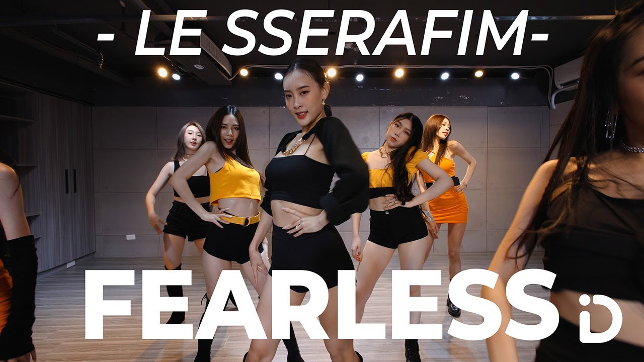 LE SSERAFIM FEARLESS / Zoey