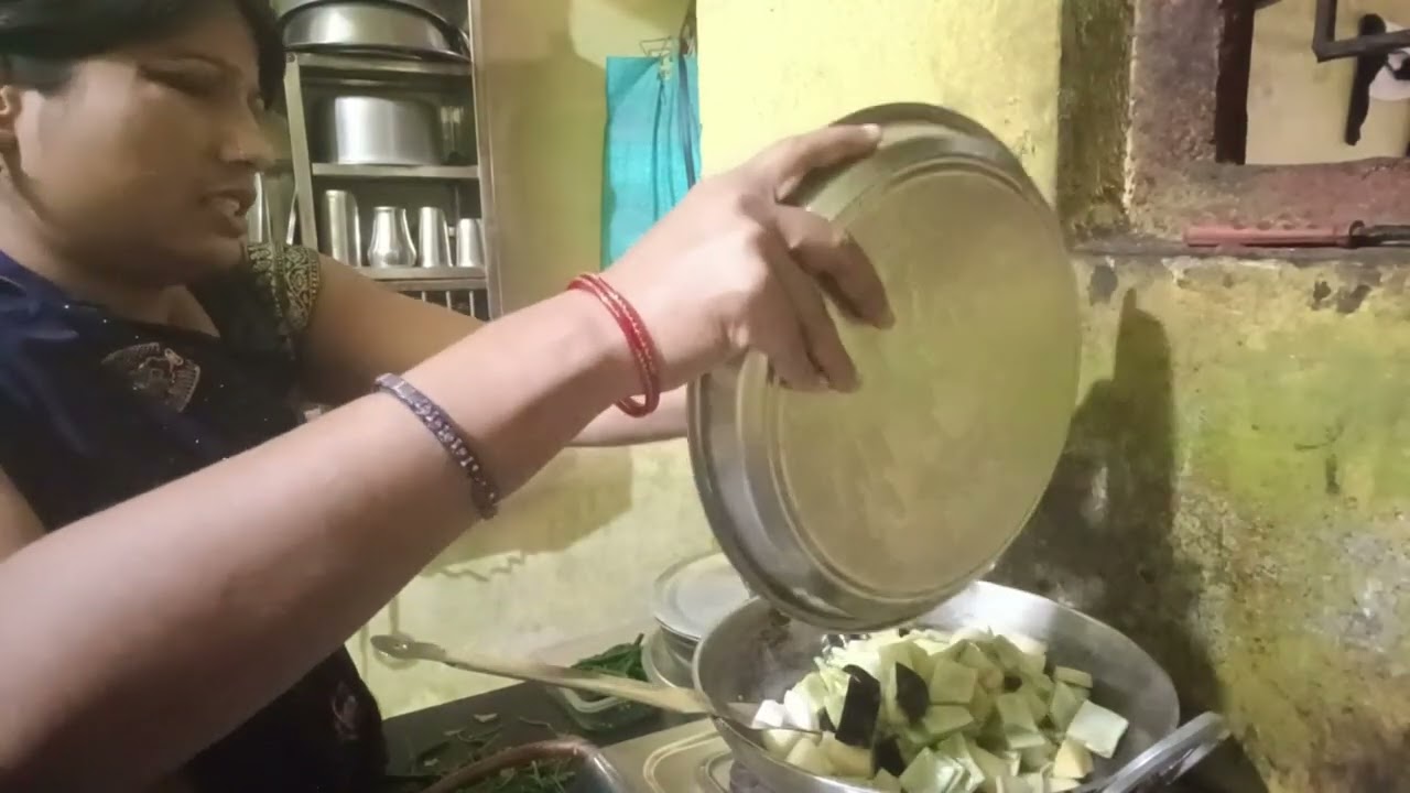 देखिए दोस्तों आज मैंने क्या चीज की सब्जी बना दी 😊