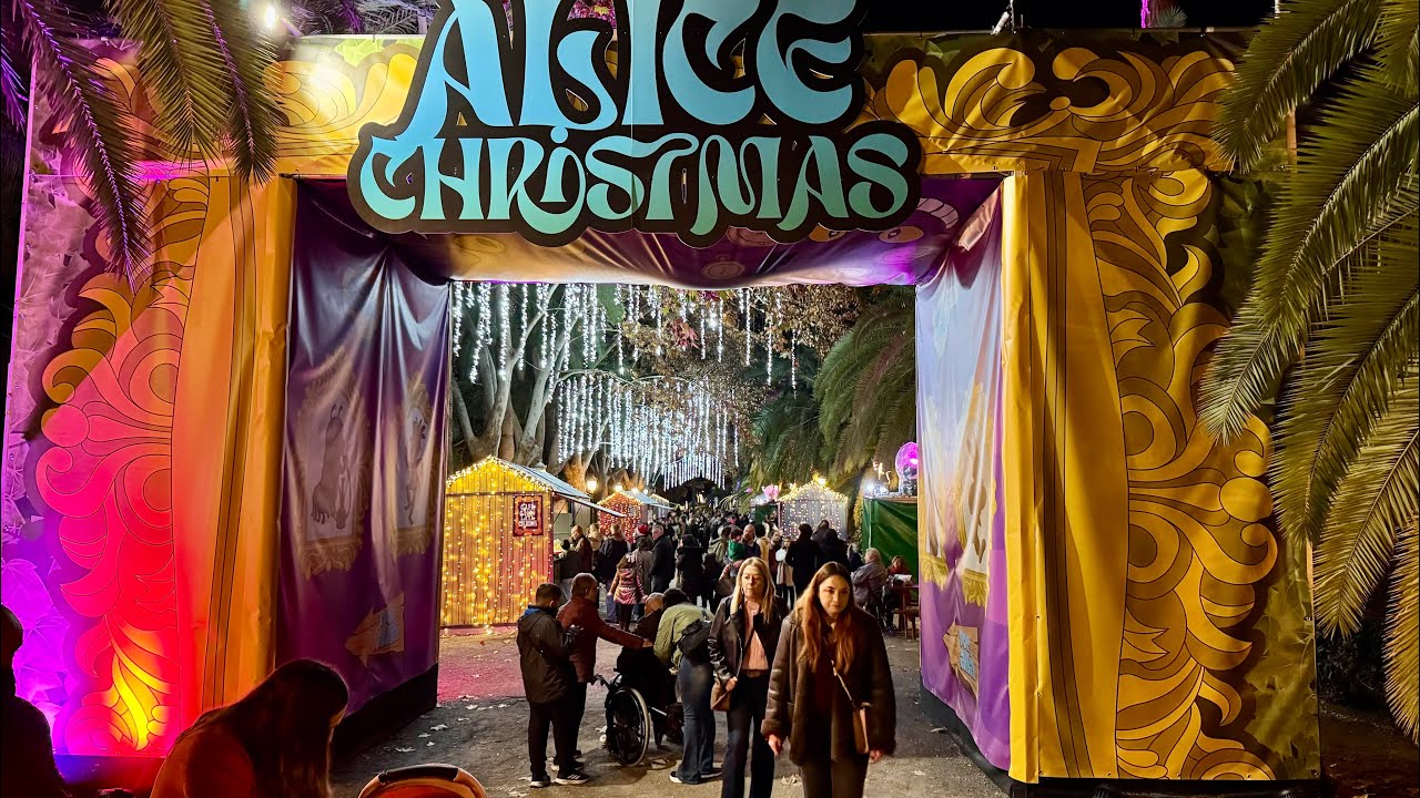 Alice Christmas - Jard&iacute;n Bot&aacute;nico M&aacute;laga Christmas show 2025