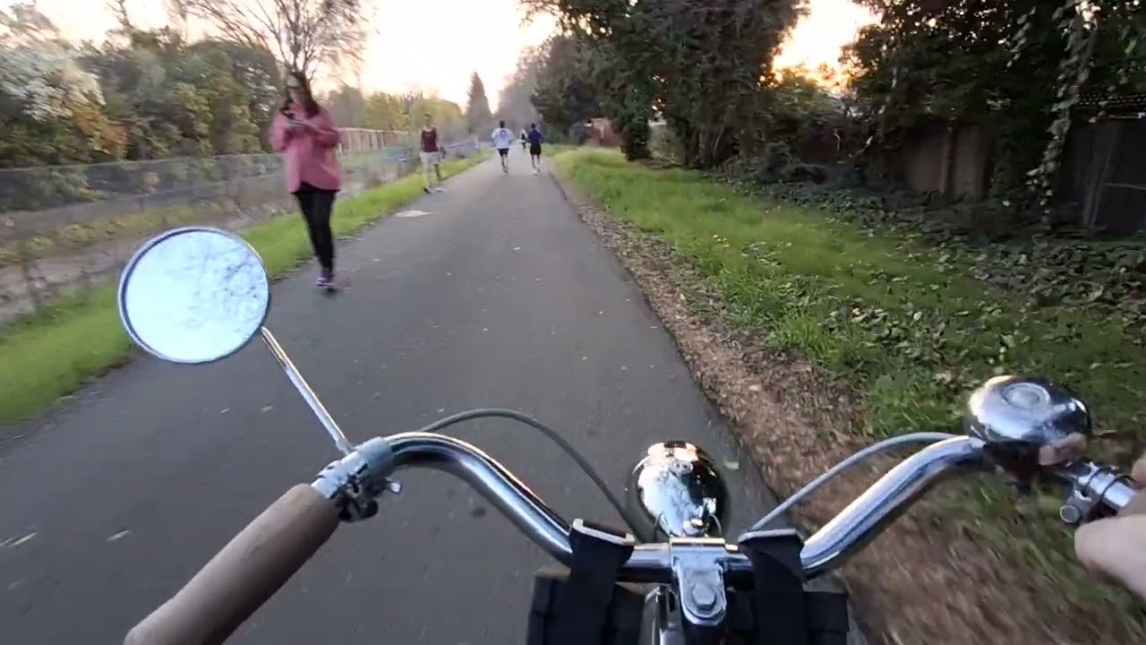 Evening bicycle ride on my 1972 Raleigh Sports. Location: Walnut Creek, CA, USA. Iron Horse Trail.