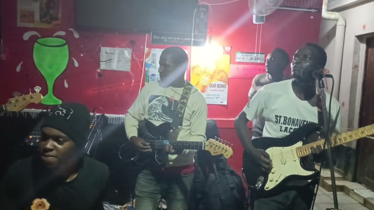 Katitu Junior(Kithangaini Lipua) plays Eunice Ndila by Kativui live on stage at New Dot Q Masii