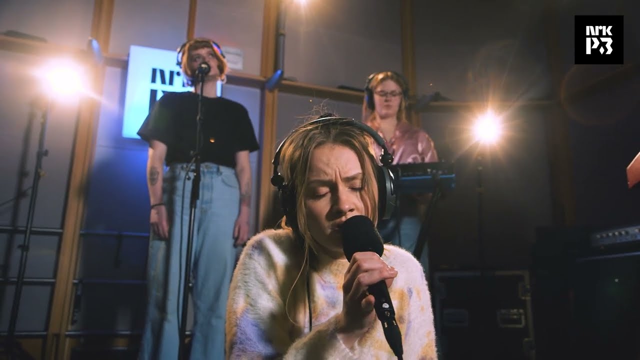 Michelle Ullestad • Emilie (Live @ NRK P3 - 26.01.2022)