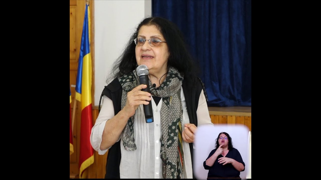 Femeia în Roșu - Adriana Babeți