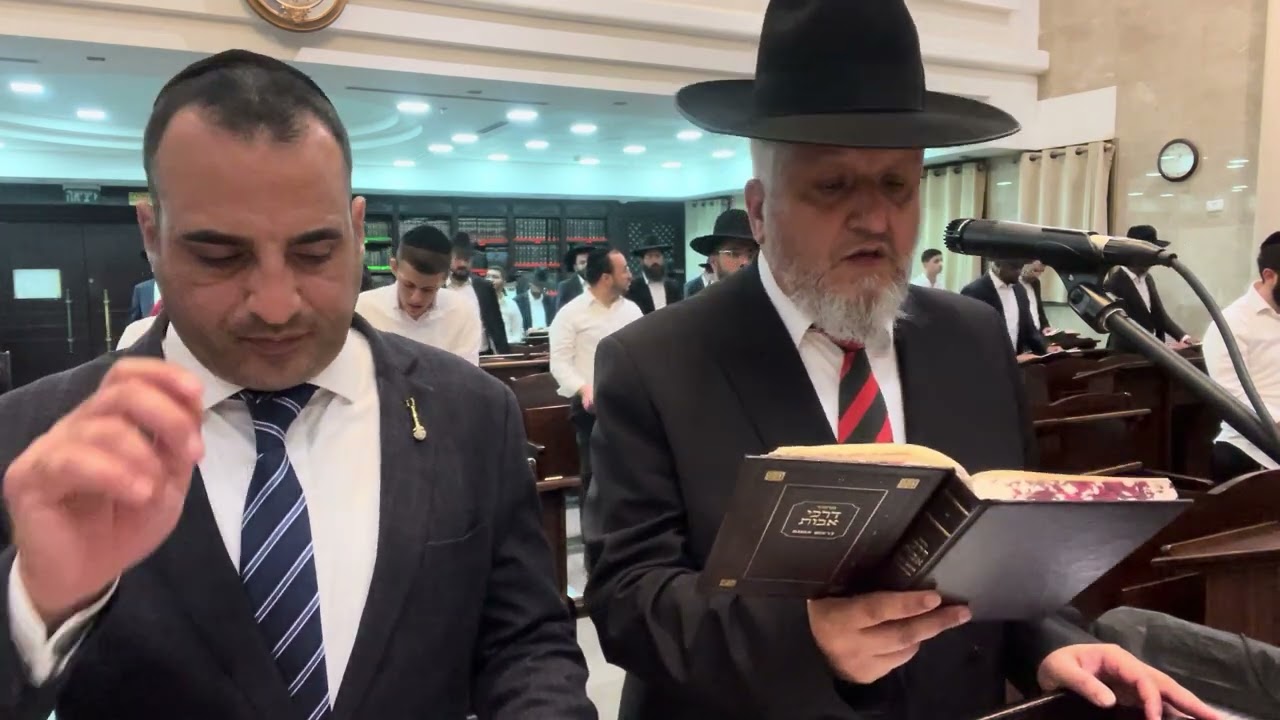 סליחות נוסח מרוקאי / ירושלמי על ידי חזנים עולמיים רב אברהם סולטן ודניאל שאלתיאל . Slichot Sepharadic