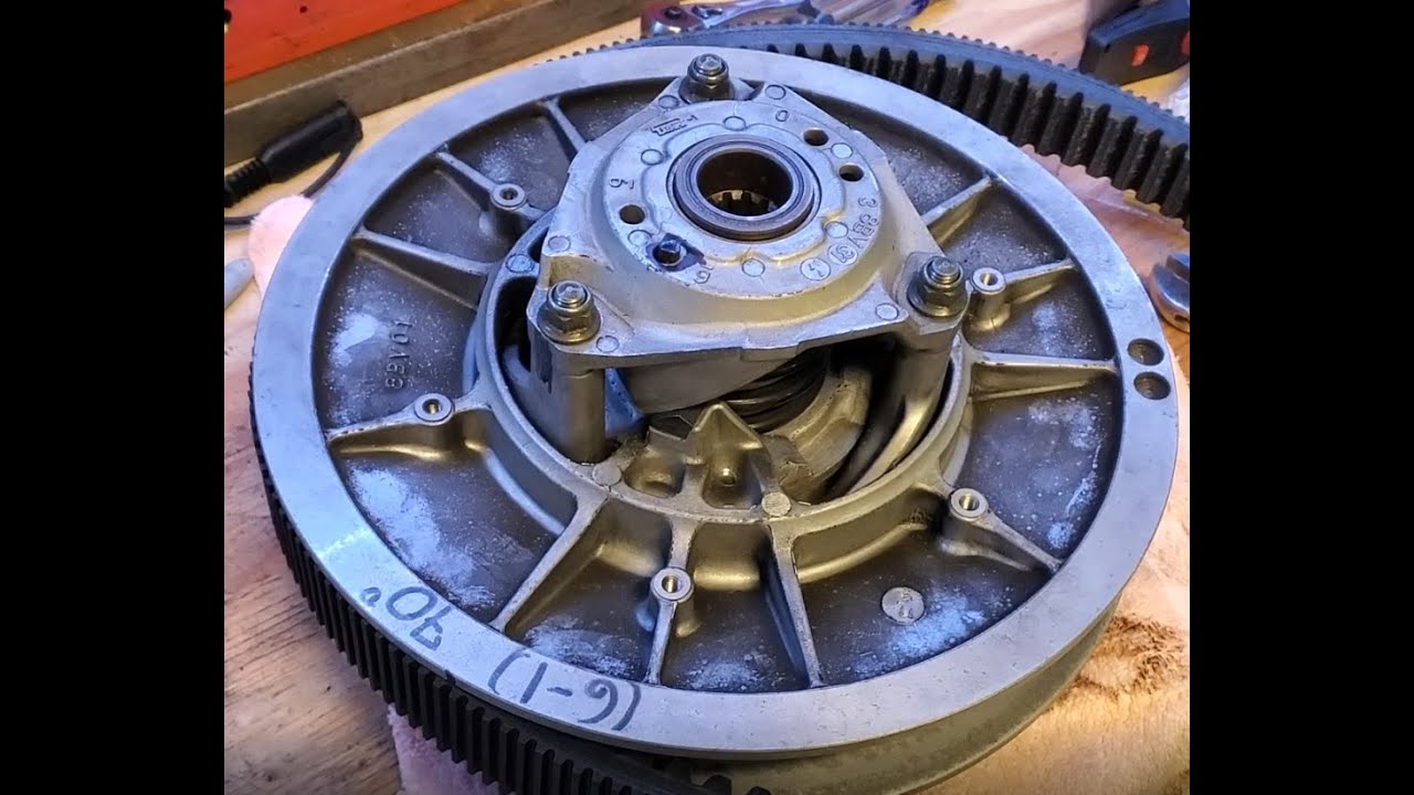 Отклонение натяжения ремня снегохода Yamaha