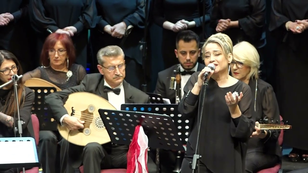 Gözlerimde hatıran kulağımda kahkahan