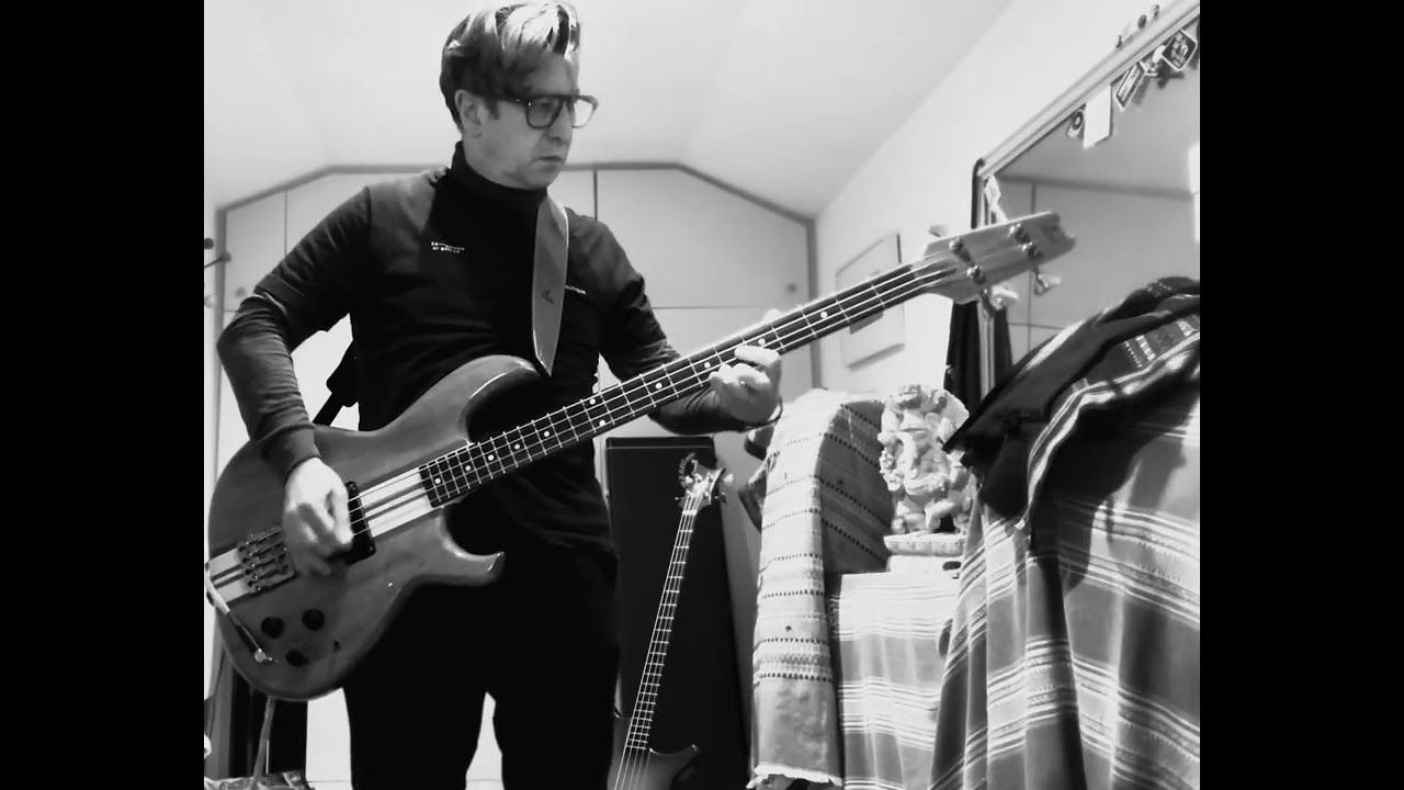 Cocteau Twins Wax and wane bass cover 