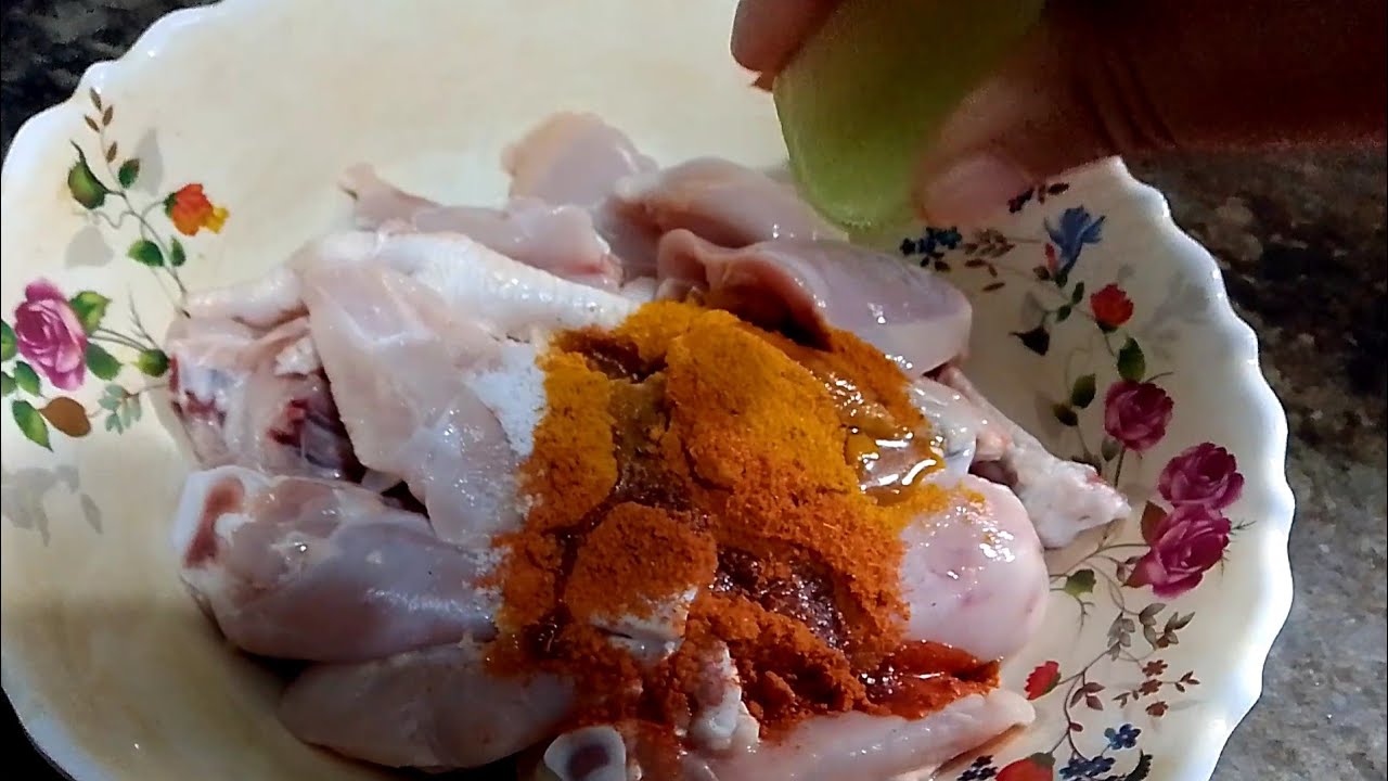 গন্ধ দূর ক‌রে সব‌চে‌য়ে সেরা স্বা‌দে সোনালী মুরগীর মাংস রান্নার রে‌সি‌পি।