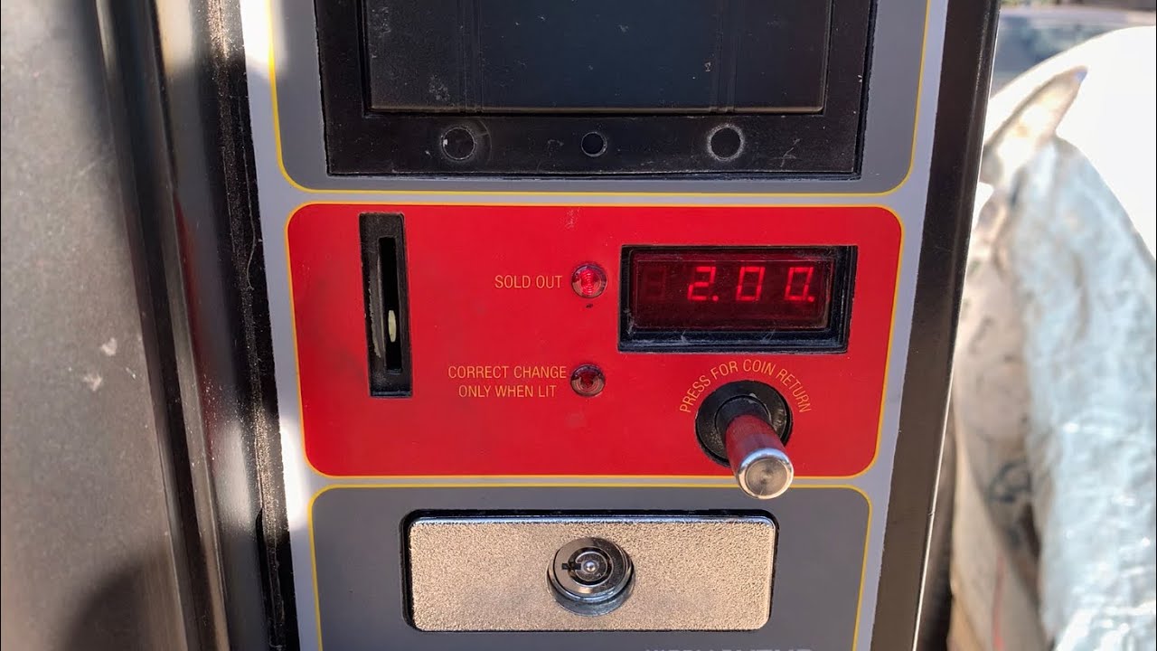 Royal Vendors Vending machine at Car maintenance