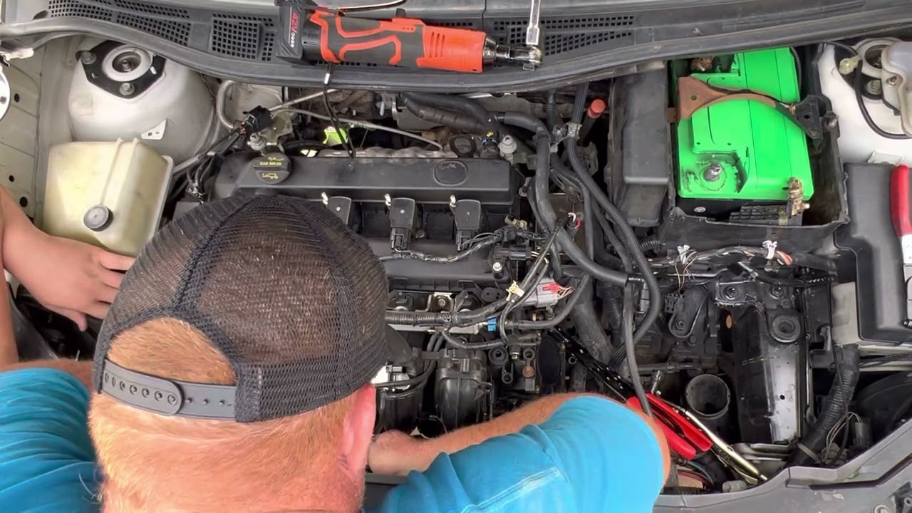 2006 Mazda 5 intake manifold / PCV valve removal and installation￼ pt.1