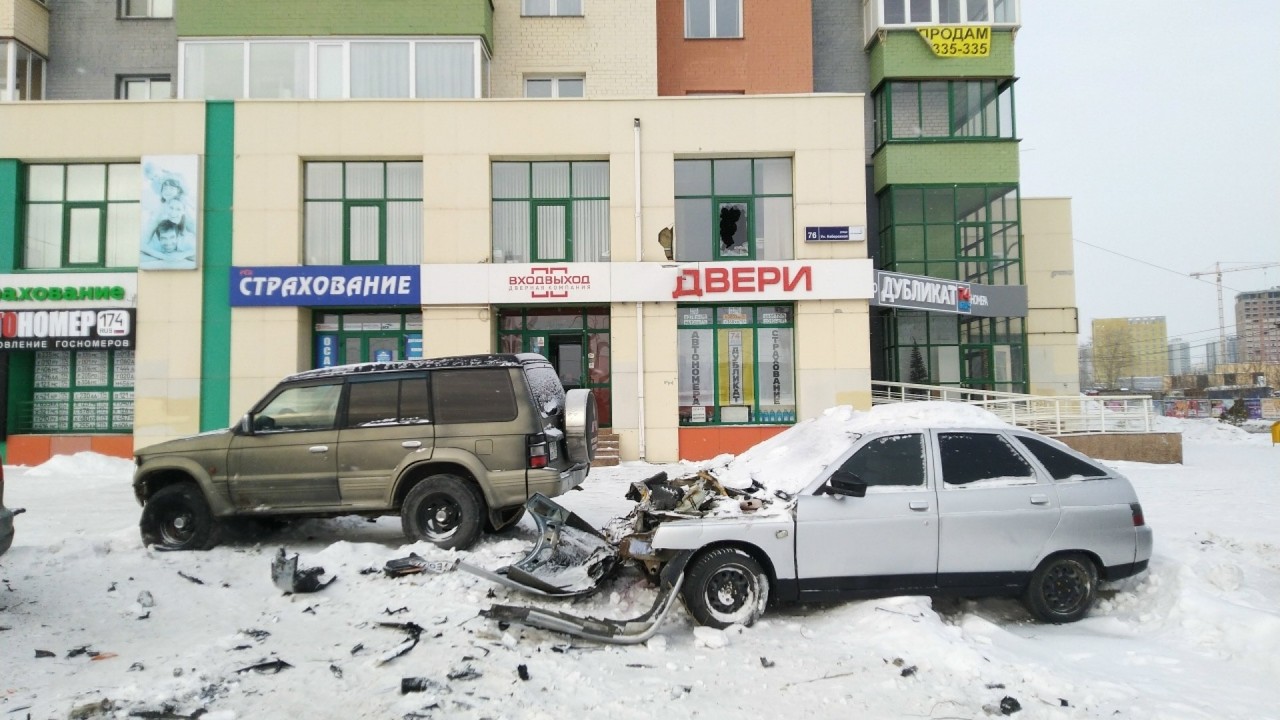 Погоня за пьяным с погромом на парковке. Real Video