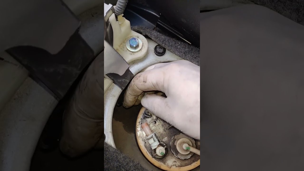 Como trocar sensor de nível de combustível Honda Fit 2010