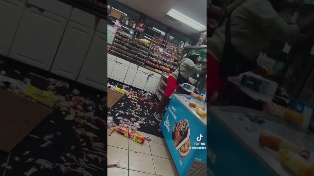 Она разгромила магазин... Что за чертовщина?! #Карен #истерики