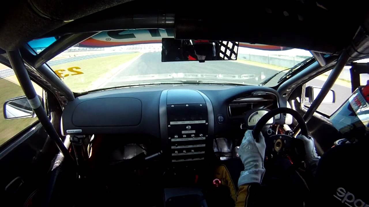Andre Heimgartner NZV8 Hampton Downs