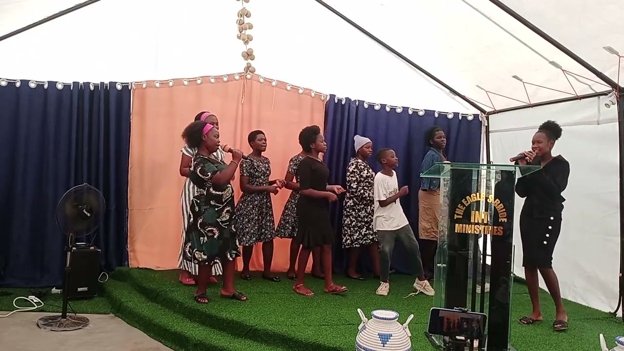 What a praise is this 🦅🦅🦅🦅🦅🩰🤷🤷🤷🙋🙋🙋🙋