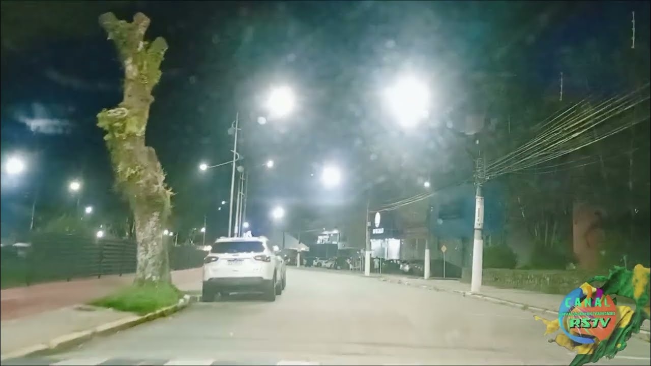 18/26 Ruas cheia até a 00:00 depois disto cidade fantasia 