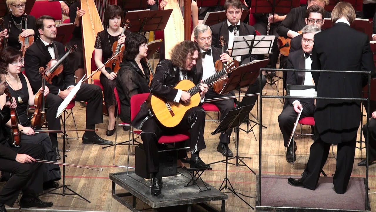 Toru Takemitsu Concerto for guitar, oboe & orchestra. Dimitri Illarionov, guitar. NASO.