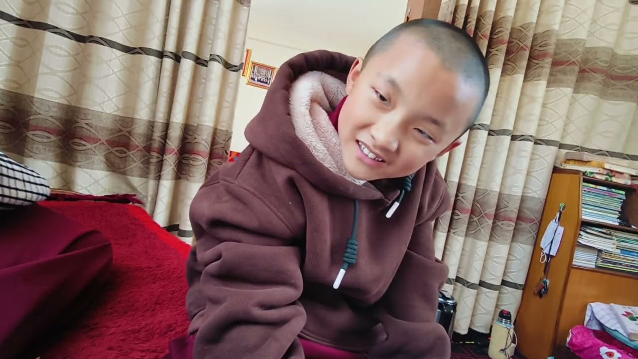 ད་ཡིན་ན་སྟོང་ཉིད་ལ་འདུག་རྫོགས་ཡ་མེད་པའི་དྲི་བ།