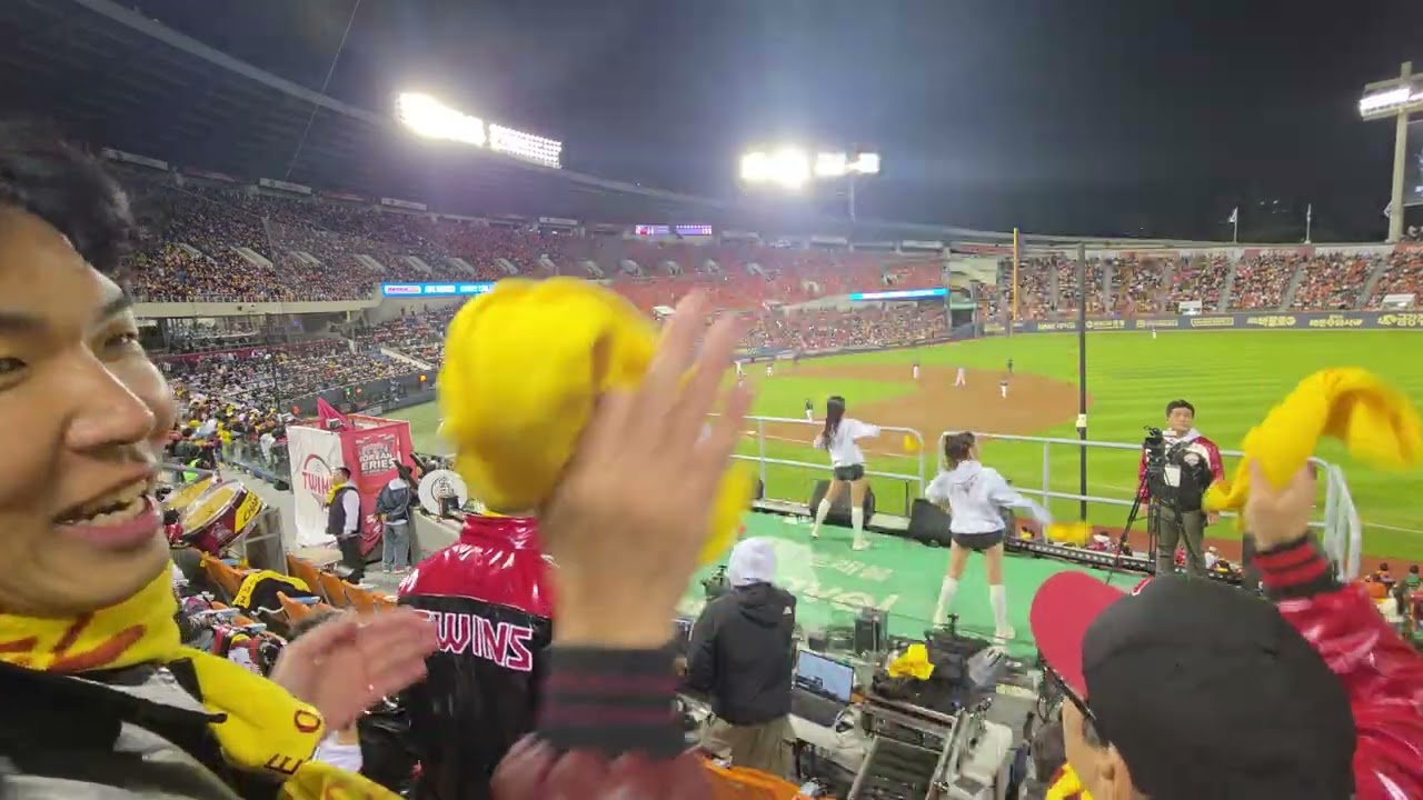 251027 한국시리즈 2차전 LG트윈스, 2회 5득점! 역전!  잠실 뒤흔든 연속 안타 폭발🔥 (Korean Series Game 2 Rally FanCam) @KBO