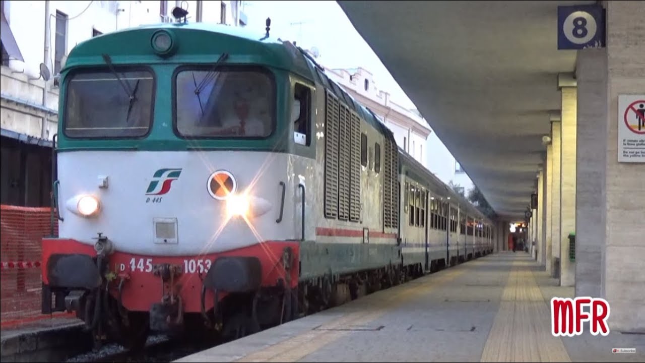 FS D445 1053 di SECONDA SERIE effettua i REG 26865 ORISTANO - CAGLIARI e 22904 CAGLIARI - S.GAVINO.