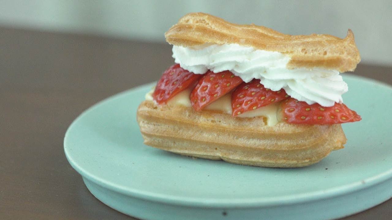 딸기 에클레어 : strawberry eclair