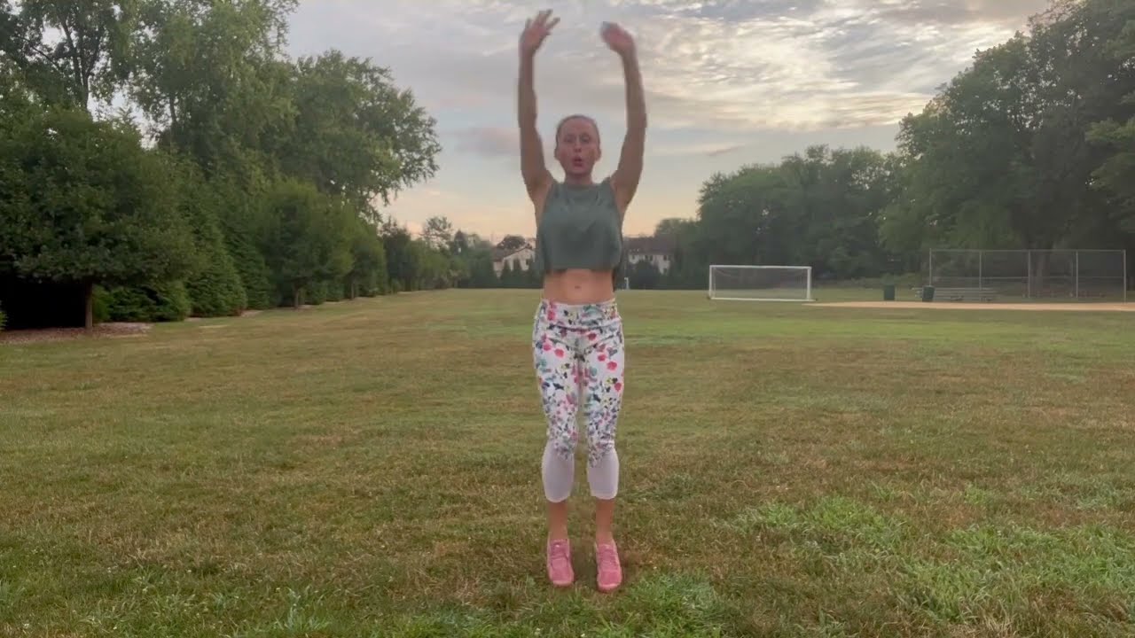 Standing/ Low Impact / FUN (Beginner friendly!)- 10 Minute Workout!