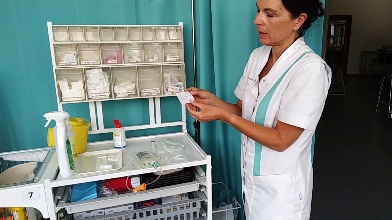 Medicatie toedienen via zij-infuus