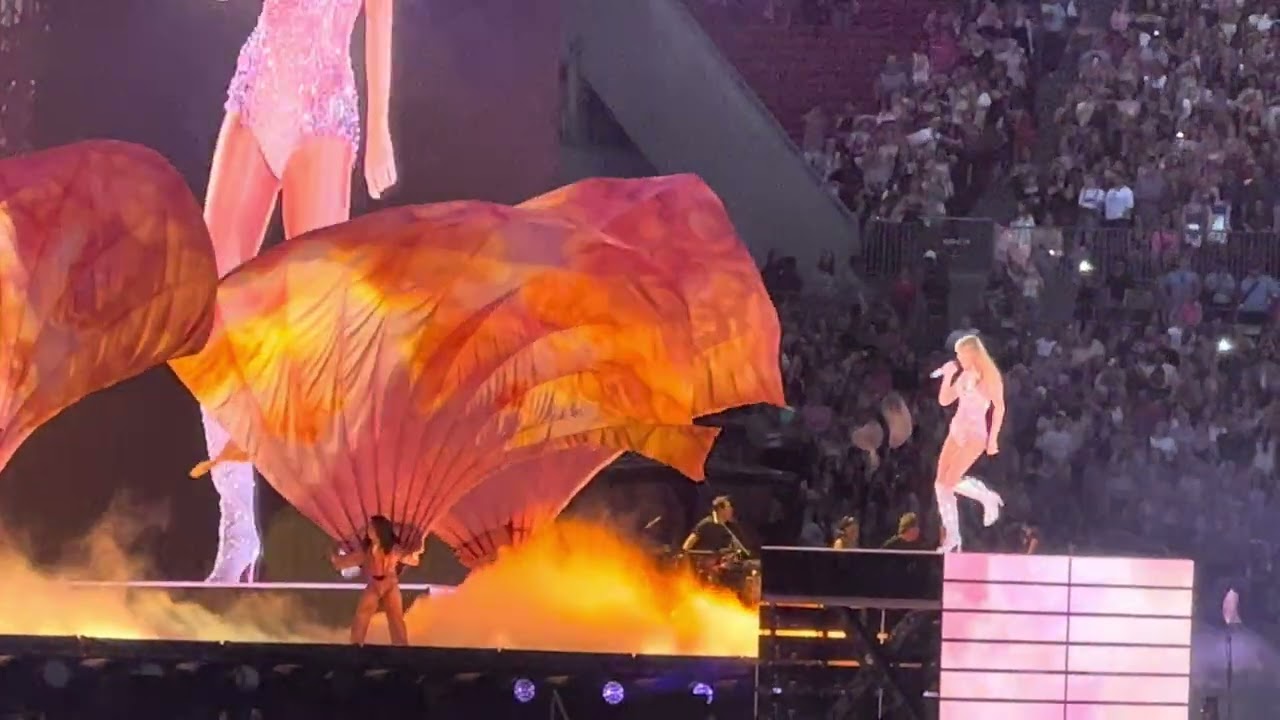 Taylor Swift - Cruel Summer - Eras Tour - Tampa, FL Raymond James Stadium