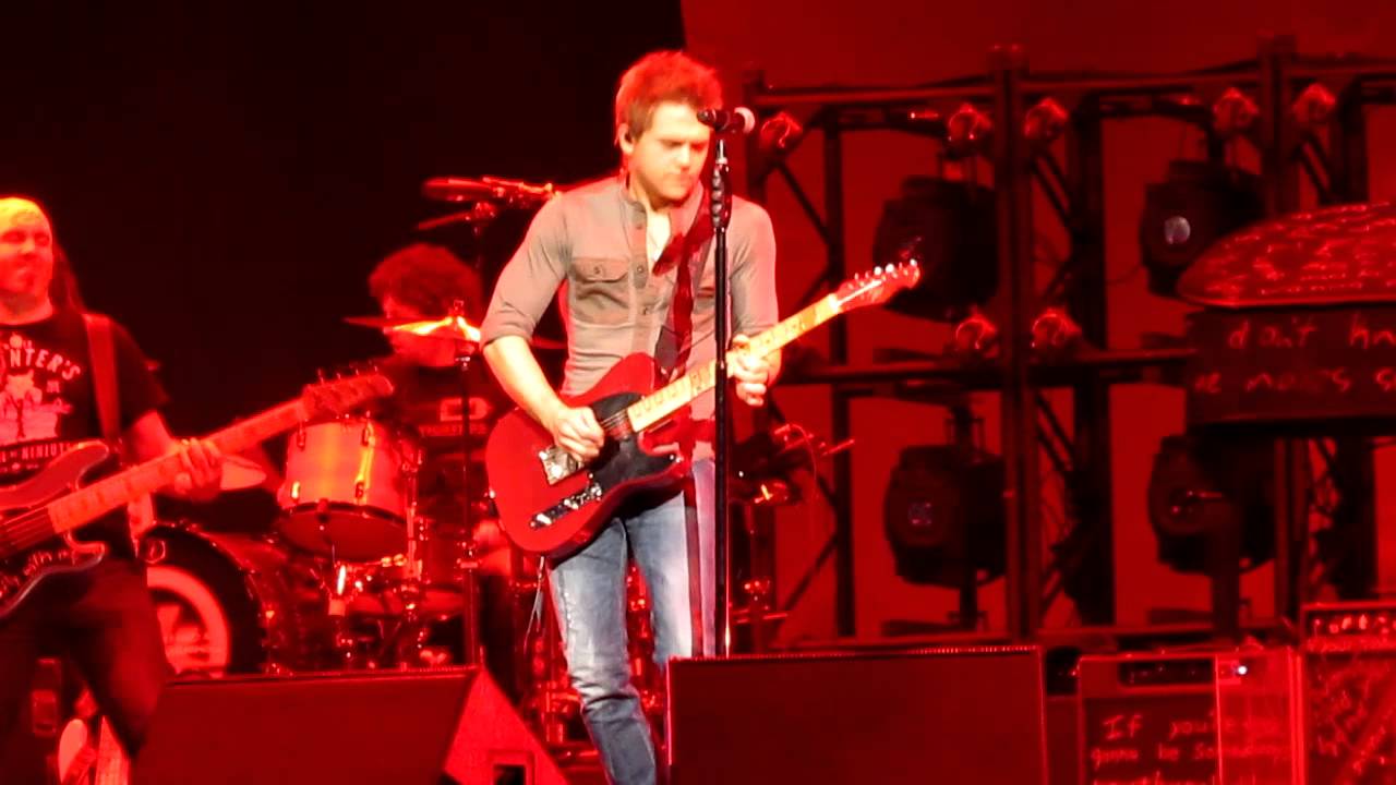 Light Me Up - Hunter Hayes LIVE 12/21/12