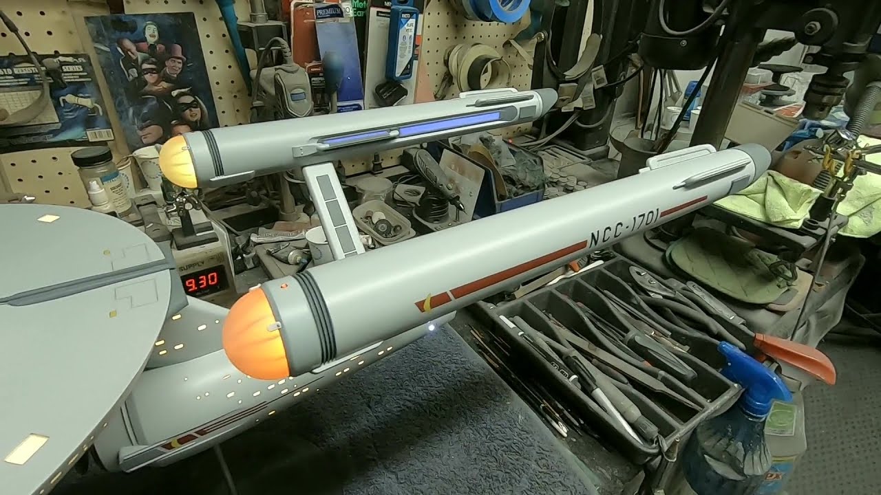 Polar Lights 1:350 Scale TOS Enterprise Build #50 Pt 1