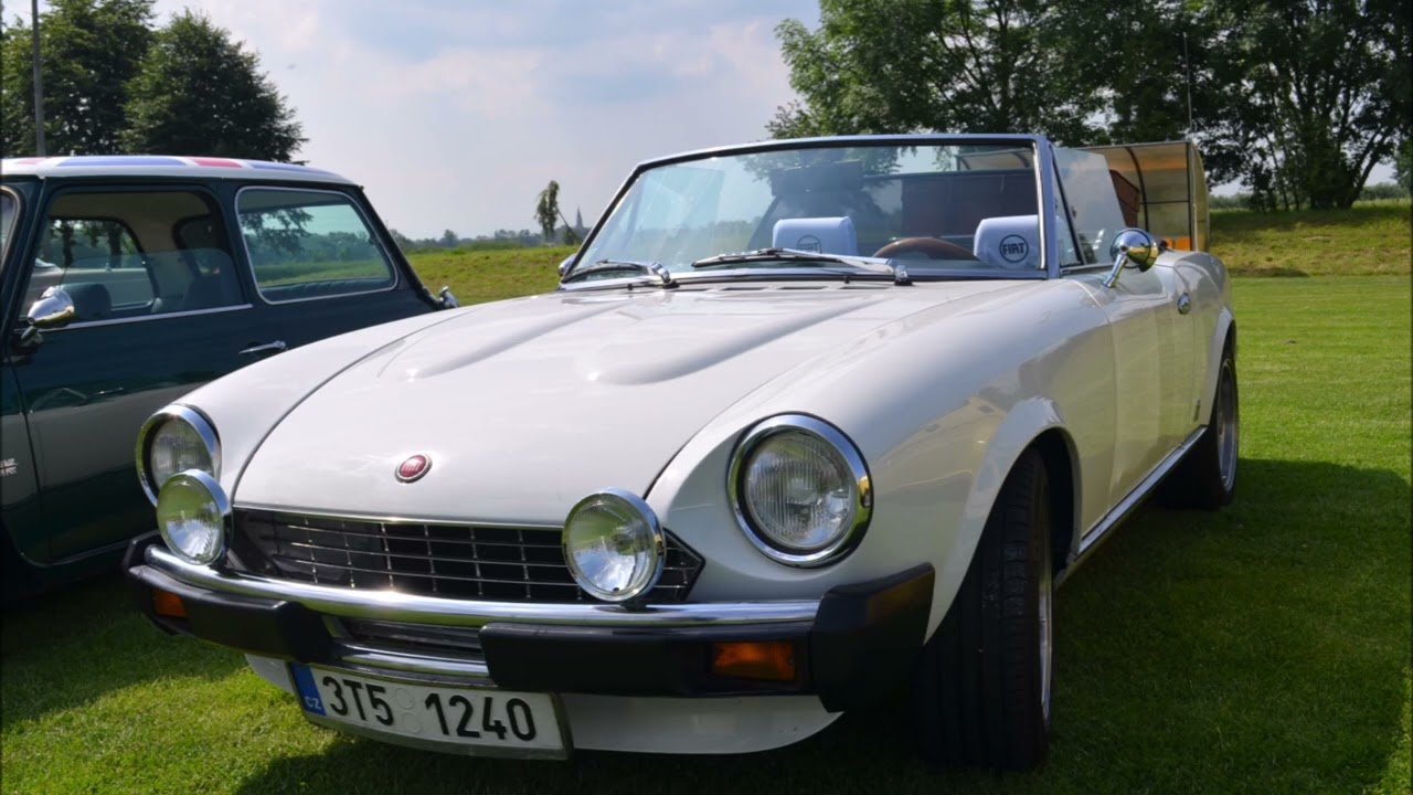 Fiat 124 Spider - a nostalgic journey to the 1980s