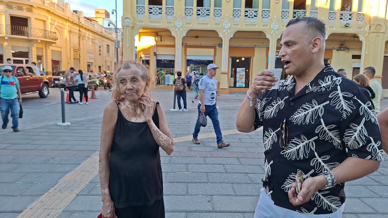 Chaquira anda mal de salud esto dijo ronal asi esta el anbiente en la plaza libertad👍🗽