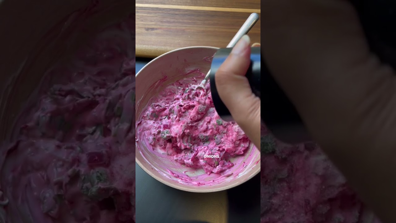 Creamy beet & onion sandwich