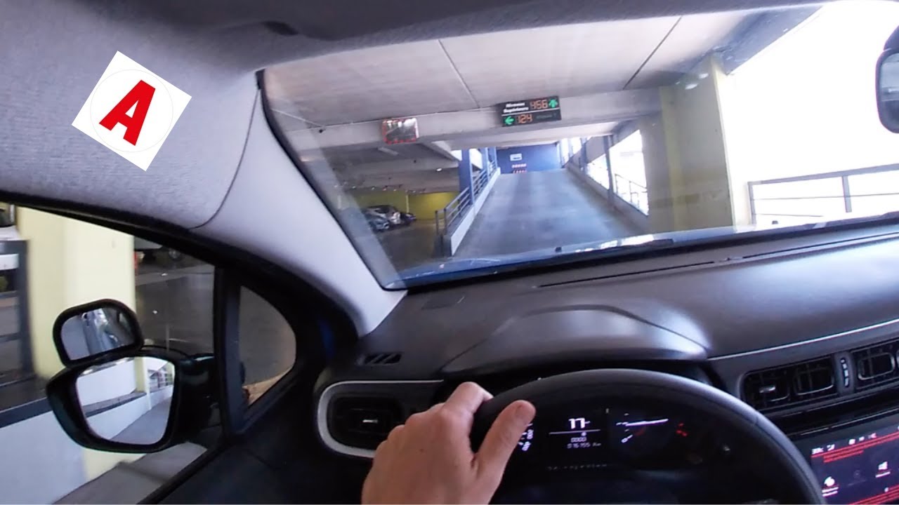 JE ME GARE EN BATAILLE DANS UN PARKING AERIEN ET SOUTERRAIN