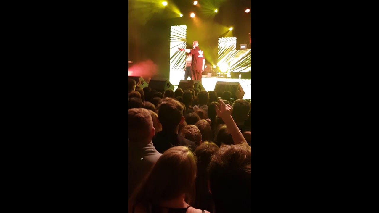 NIMO TANZT MIT MÄDCHEN!! kiki Tour (Frankfurt Teil 2 Batschkapp)