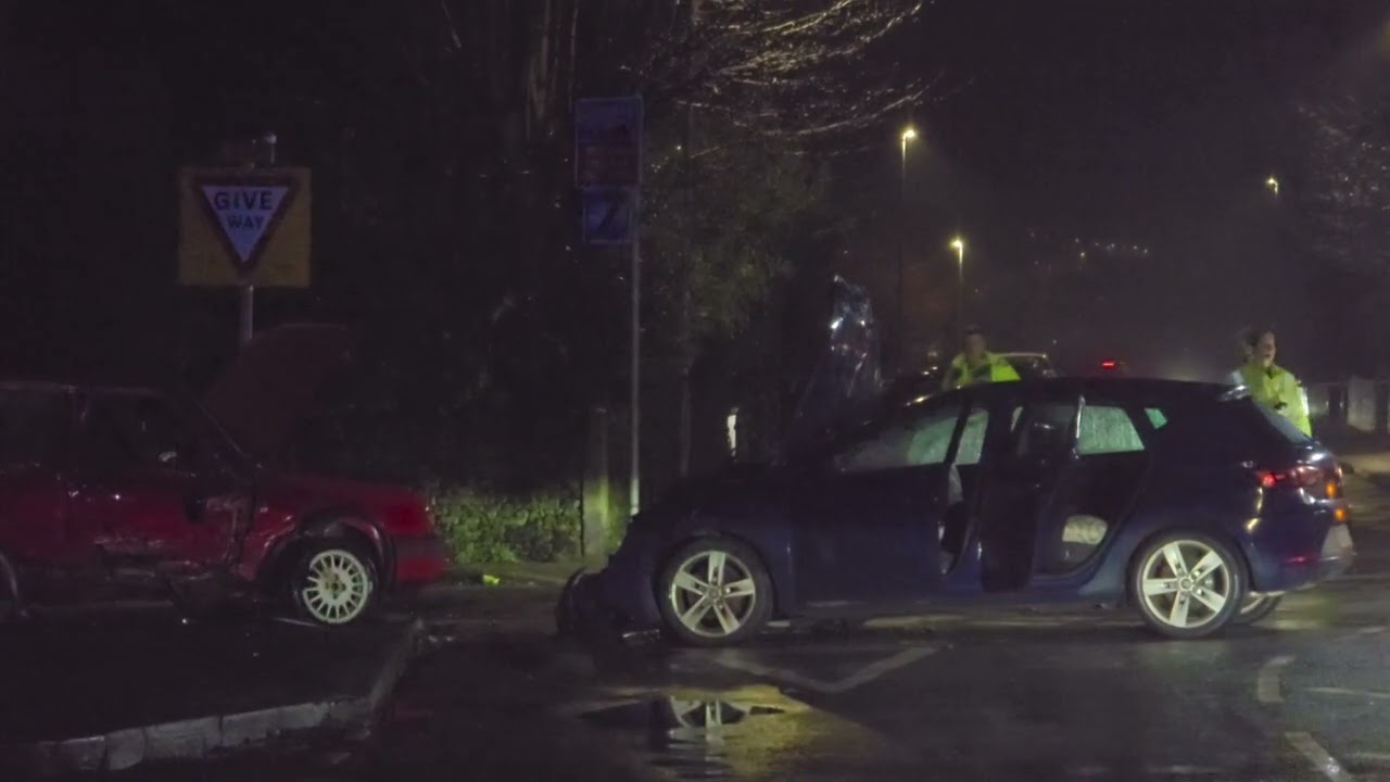 Police were called to the junction of Quarmby Road and Reinwood Road RTC