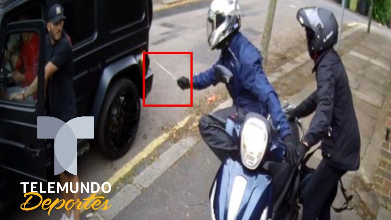 Asaltan a Mesut &Ouml;zil con un enorme cuchillo y Kolasinac los encara | Telemundo Deportes