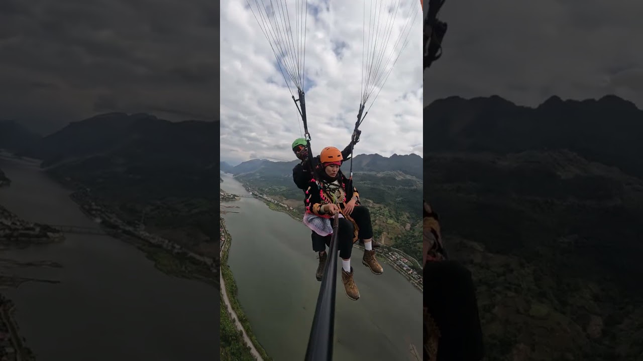 Cô gái H'mong bay dù lượn ở mường lay 