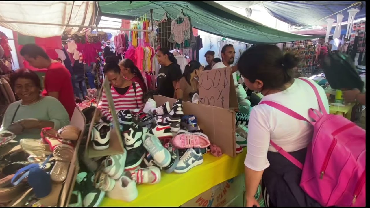 Lagos de Moreno y su tianguis dominical, llegamos hasta el templo del calvario.