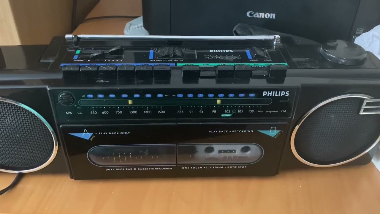Retro Philips D8078 stereo radio cassette overview and demonstration