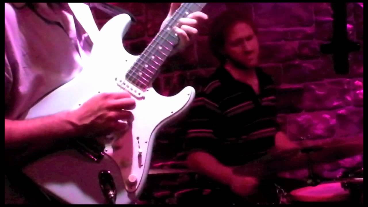 Pop Into The Chemist (Live) using Pigtronix EP-2, GtrWrks b5