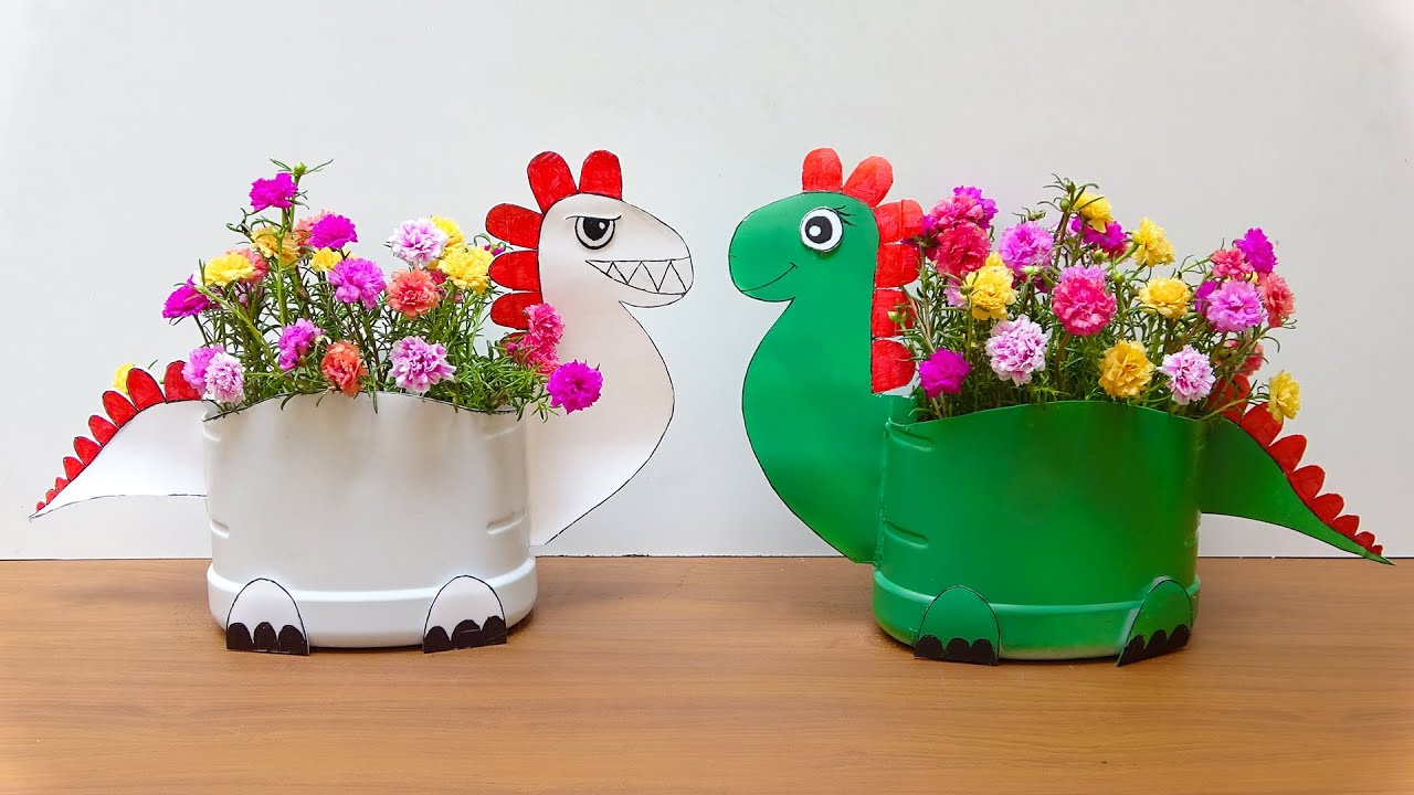 Garden Decor, Recycle Plastic Bottles into Cool Dinosaurs Flower Pots For Small Garden | Portulaca