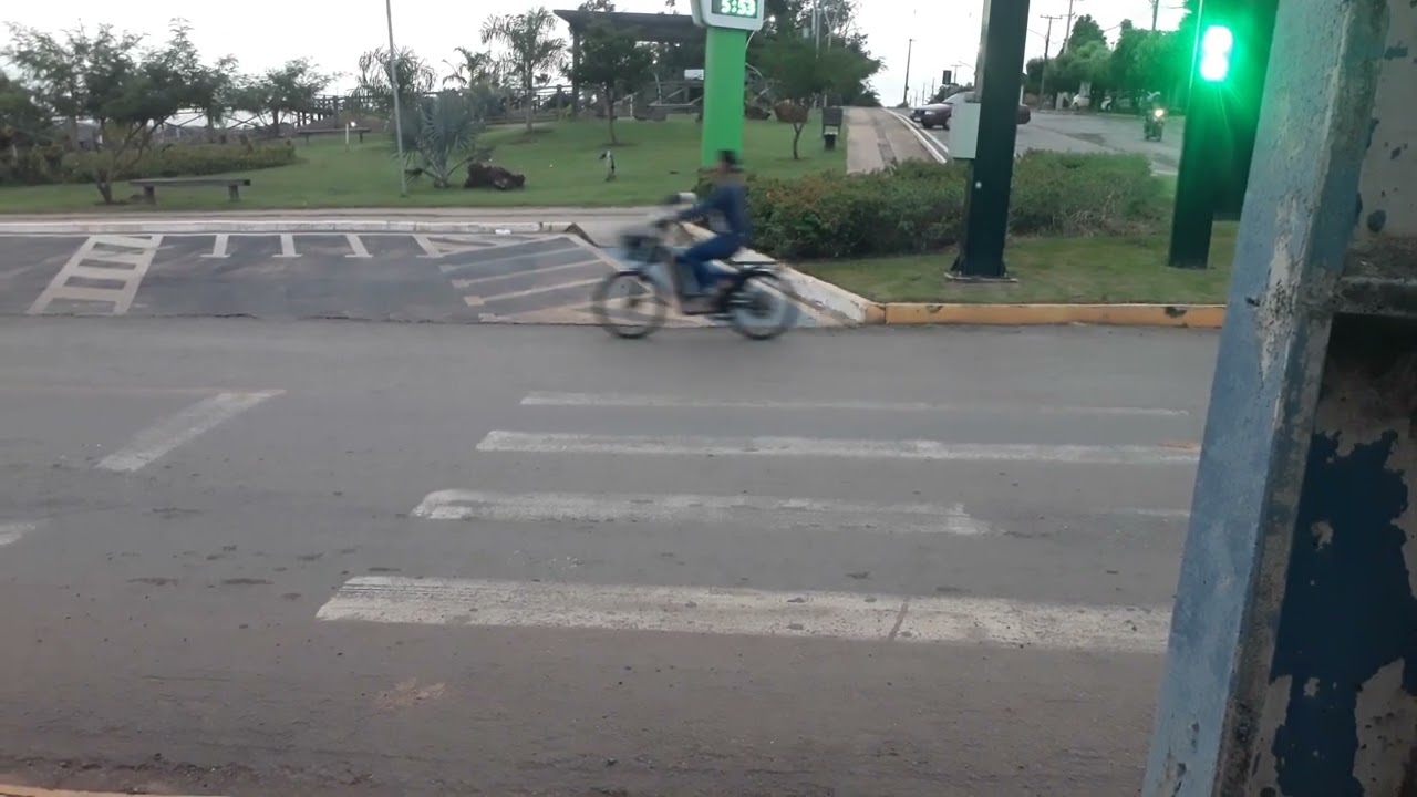 Neobus thunder midi escolar on 104