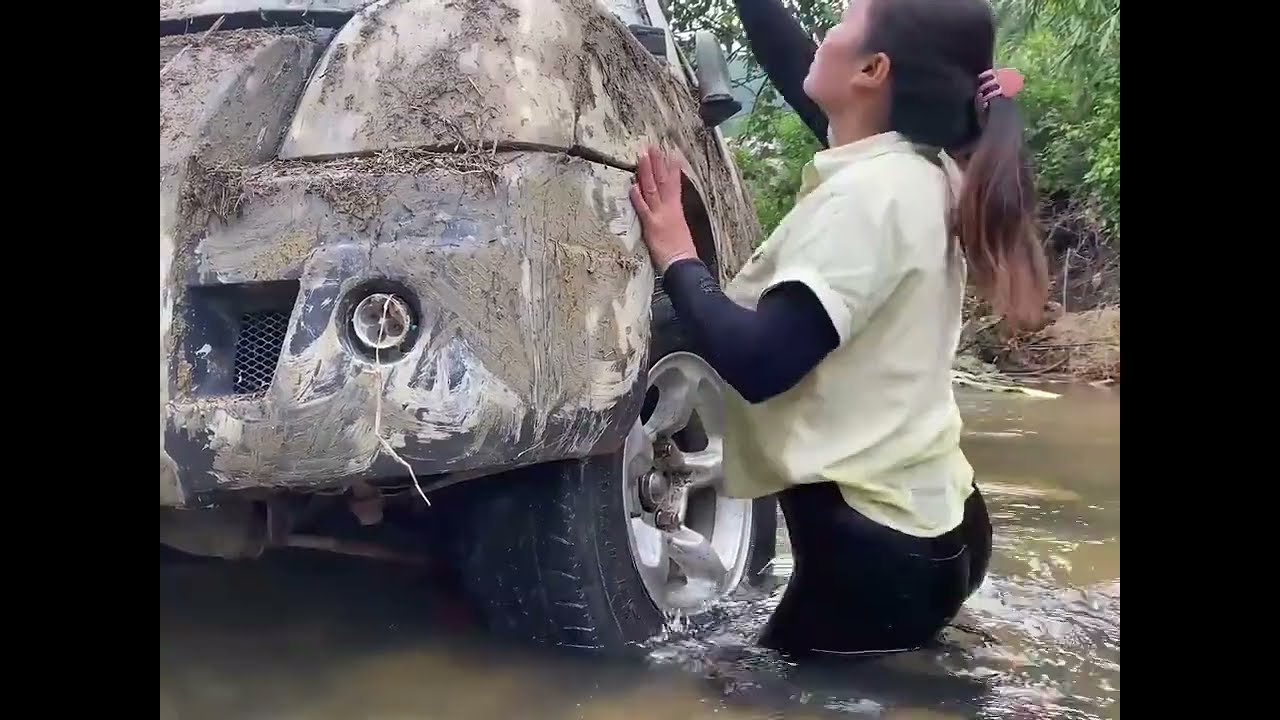 👉 Cô gái xinh đẹp sửa xe – Kỹ năng sửa chữa đáng ngạc nhiên!