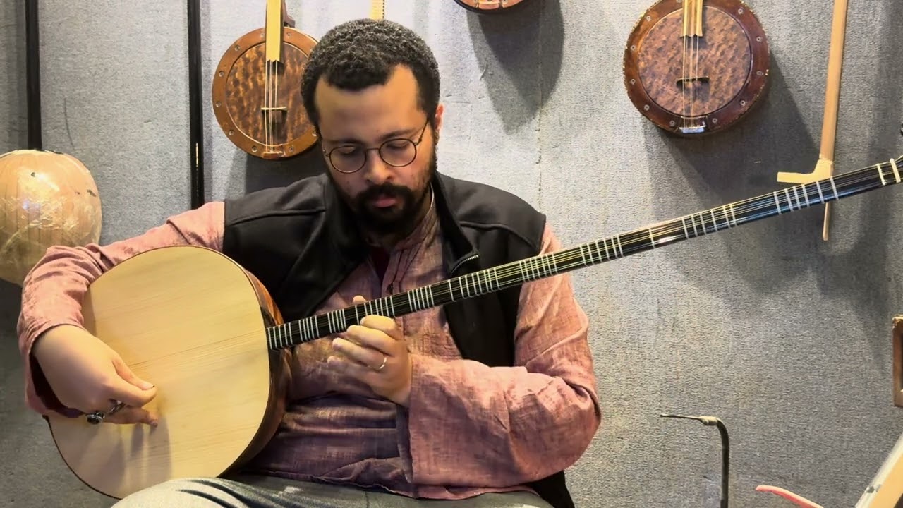 Sarı kız Tanbur