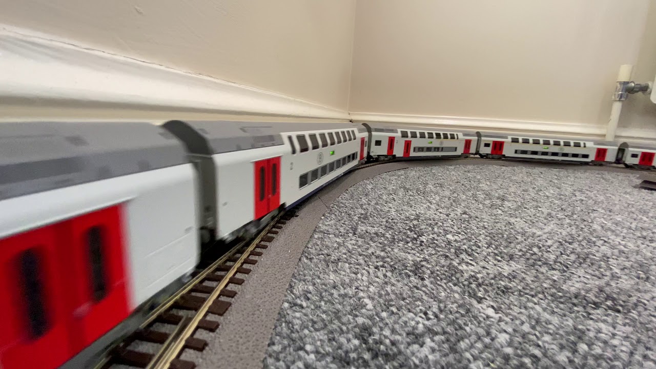 LS models SNCB 18 with M6 coaches