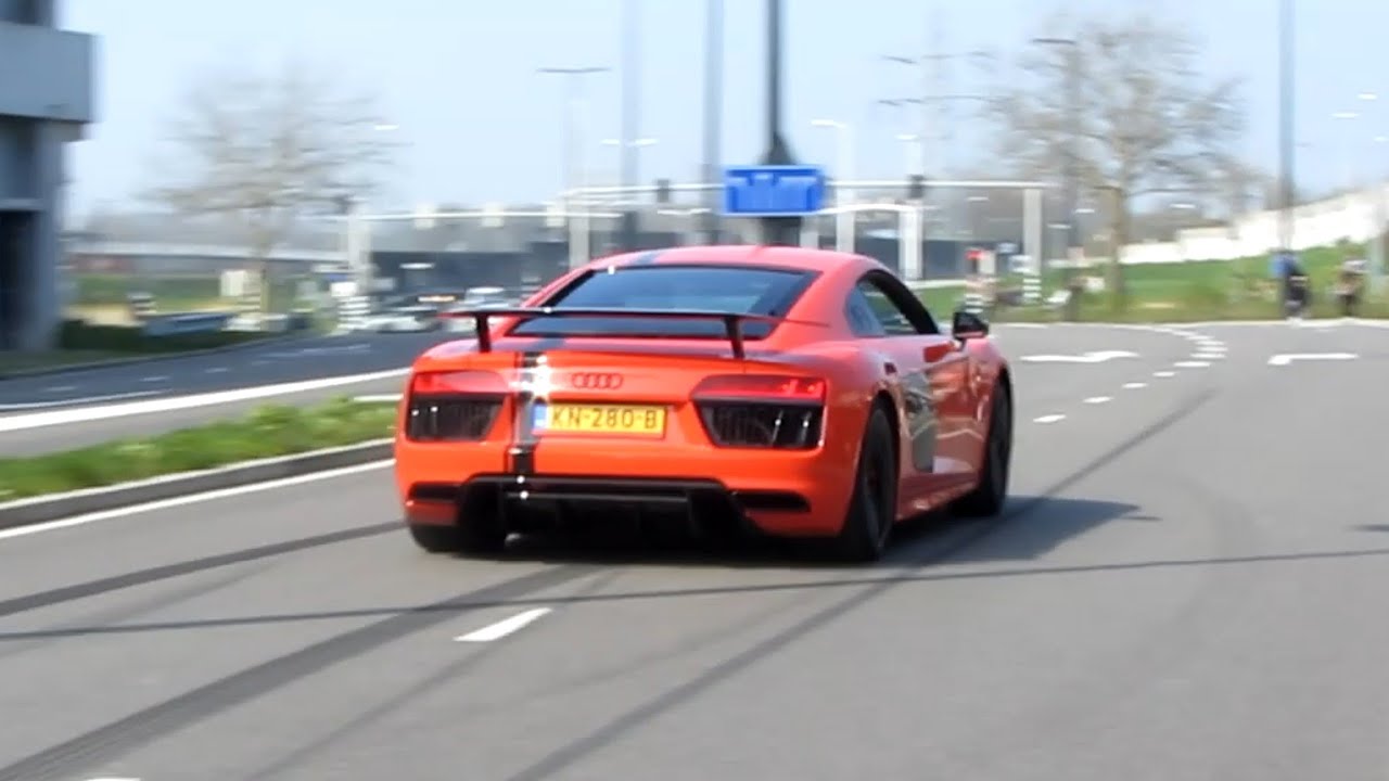 Supercars accelerating: Aventador SVJ, 720S, 700HP TT-RS